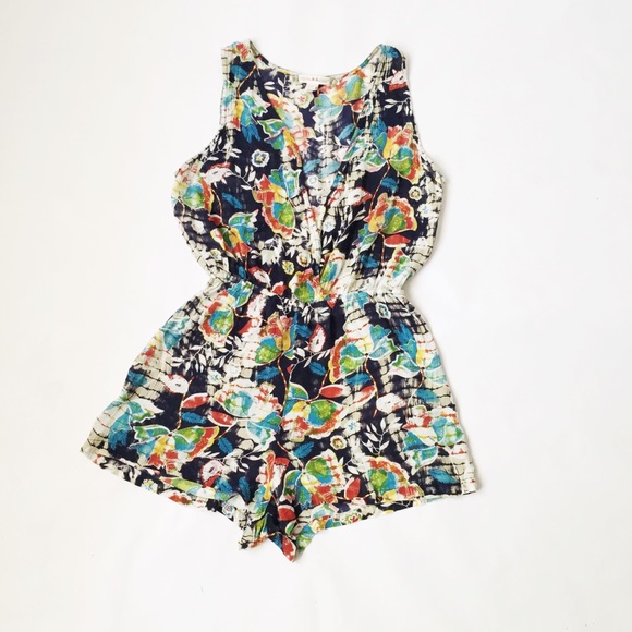 NWOT Chelsea & Violet Floral Romper - Picture 1 of 2